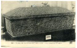 284 - MUSEE DE SAINT-GERMAIN-EN-LAYE. - Sarcophage du VIe siècle