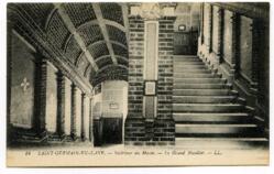 14 SAINT-GERMAIN-EN-LAYE. - Intérieur du Musée. - Le Grand escalier. - LL