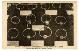 ND.121 MUSEE GALLO-ROMAIN de SAINT-GERMAIN-en-LAYE Boucles d’oreilles de l’époque franque